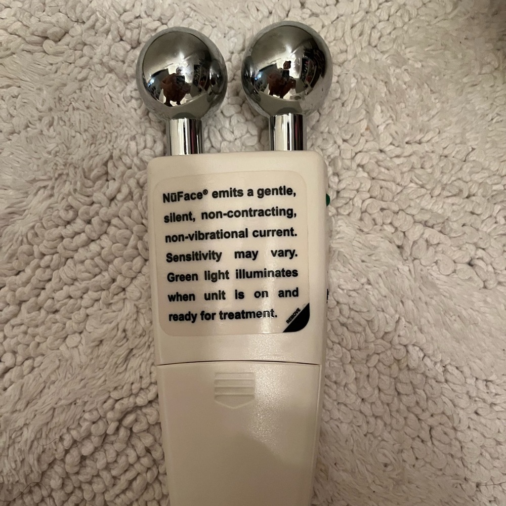 Generation 1 NuFace device - Picture 2 of 2